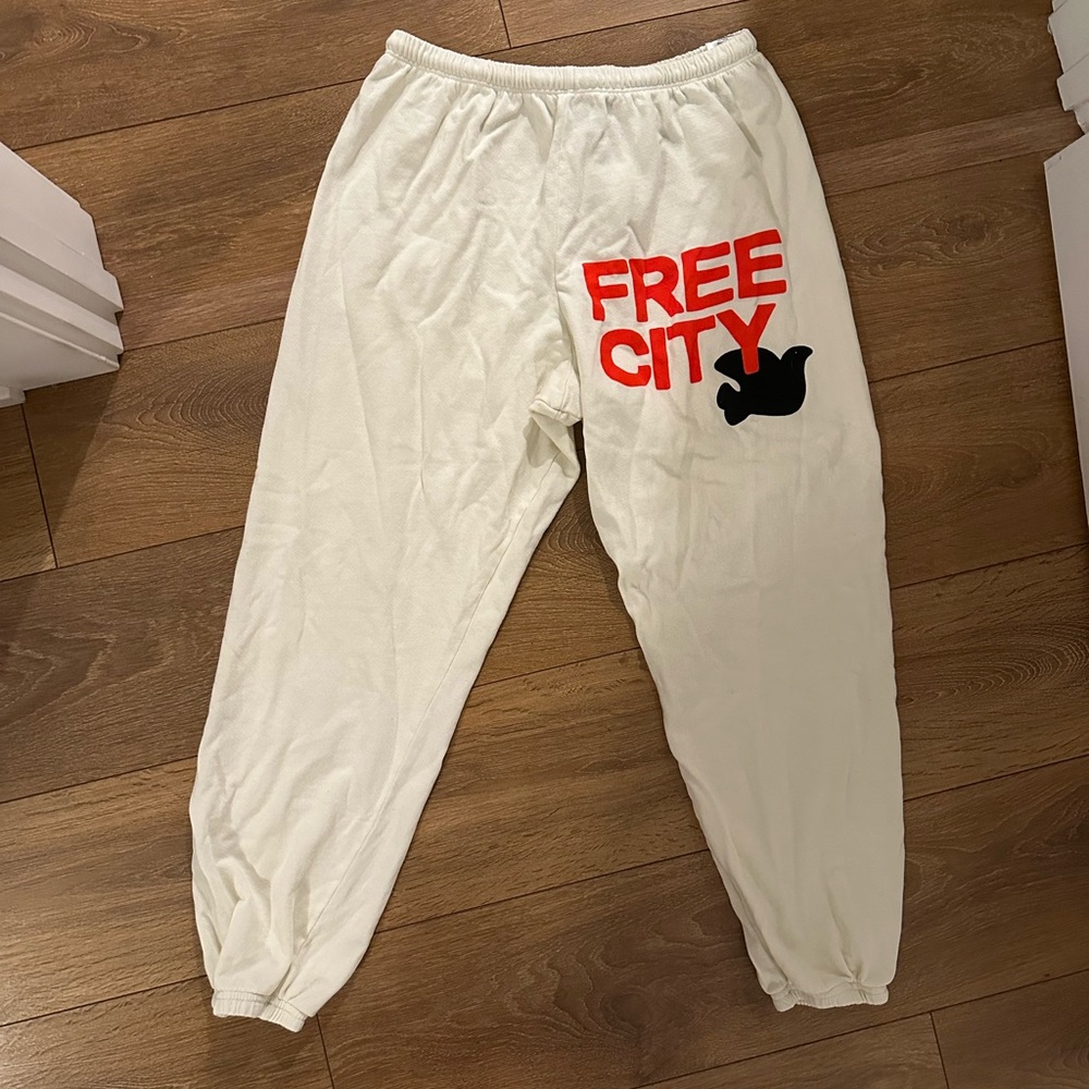 White free city sweats